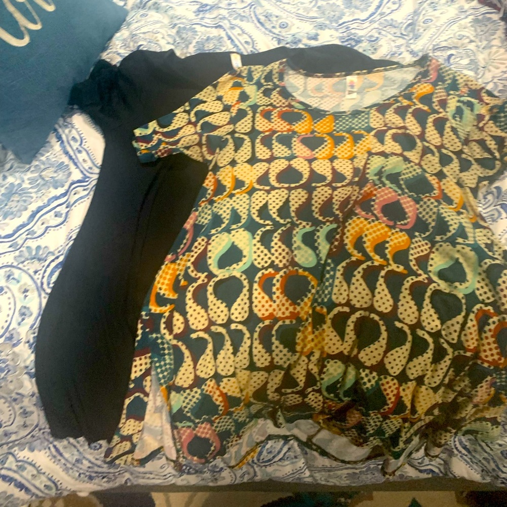 Lularoe bundle of 2 perfect Ts